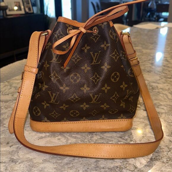 ✨ Louis Vuitton Noé BB Monogram Bucket Bag – Excellent Condition - Picture 3 of 10